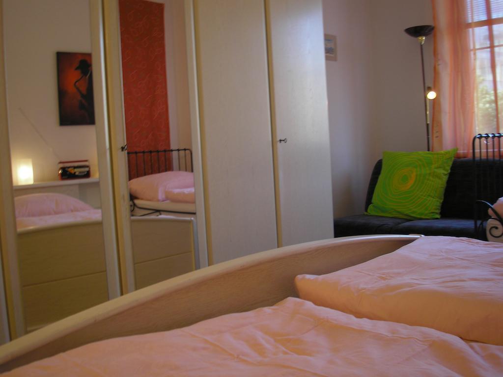 Apartment Accommodation Up To 17 Bratislava Eksteriør billede